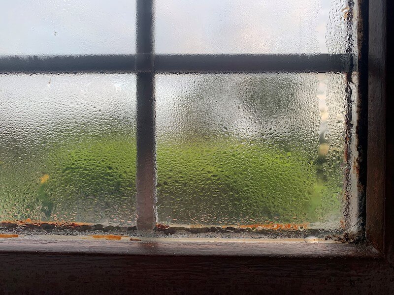 condensation on window in student house